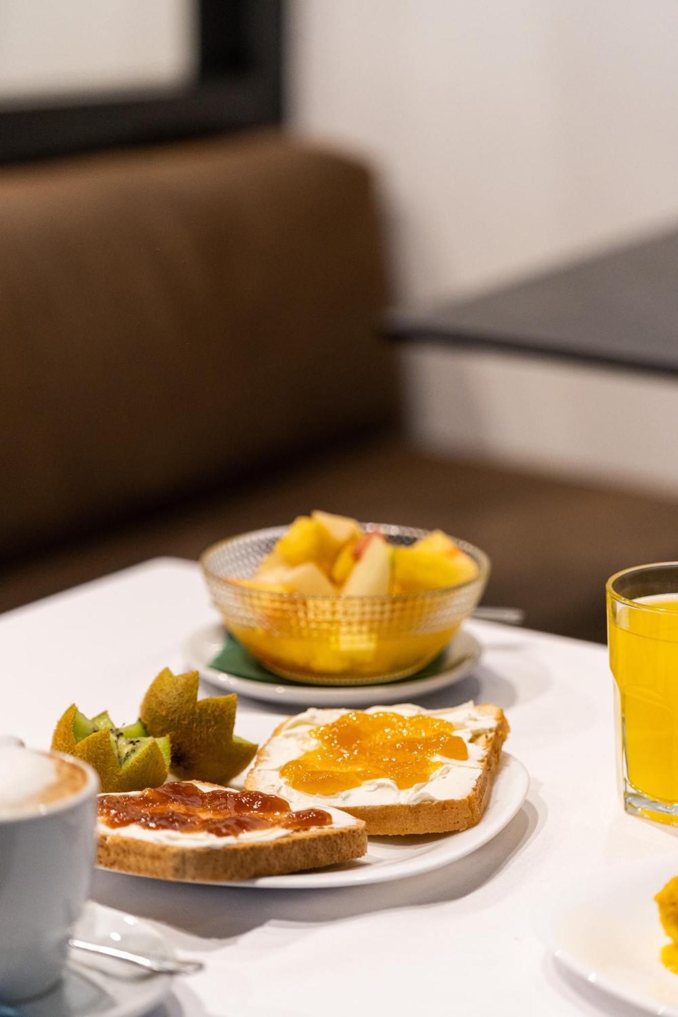 Hotel Neomagna Madryt Zewnętrze zdjęcie